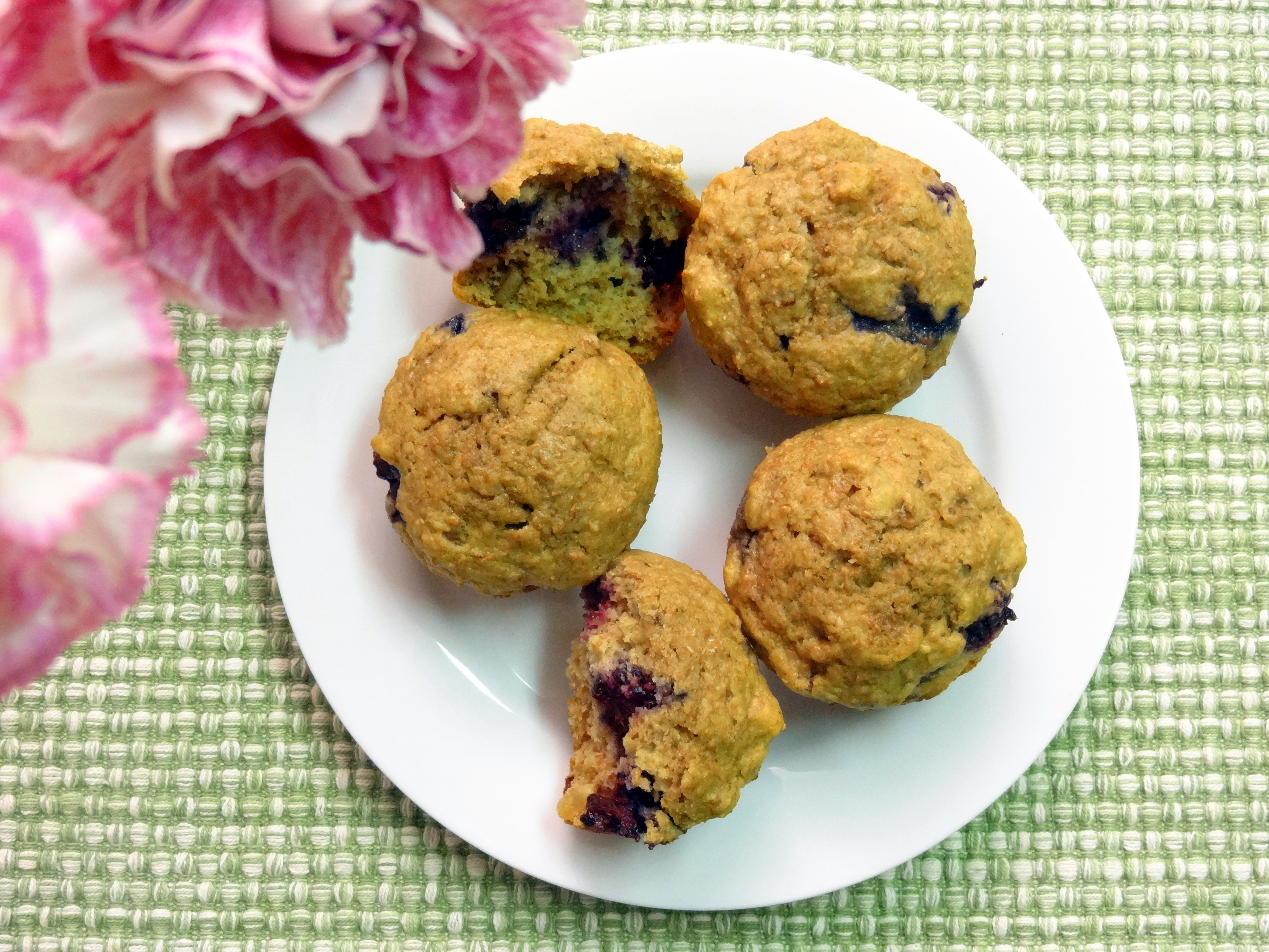 Blackberry walnut bran muffins