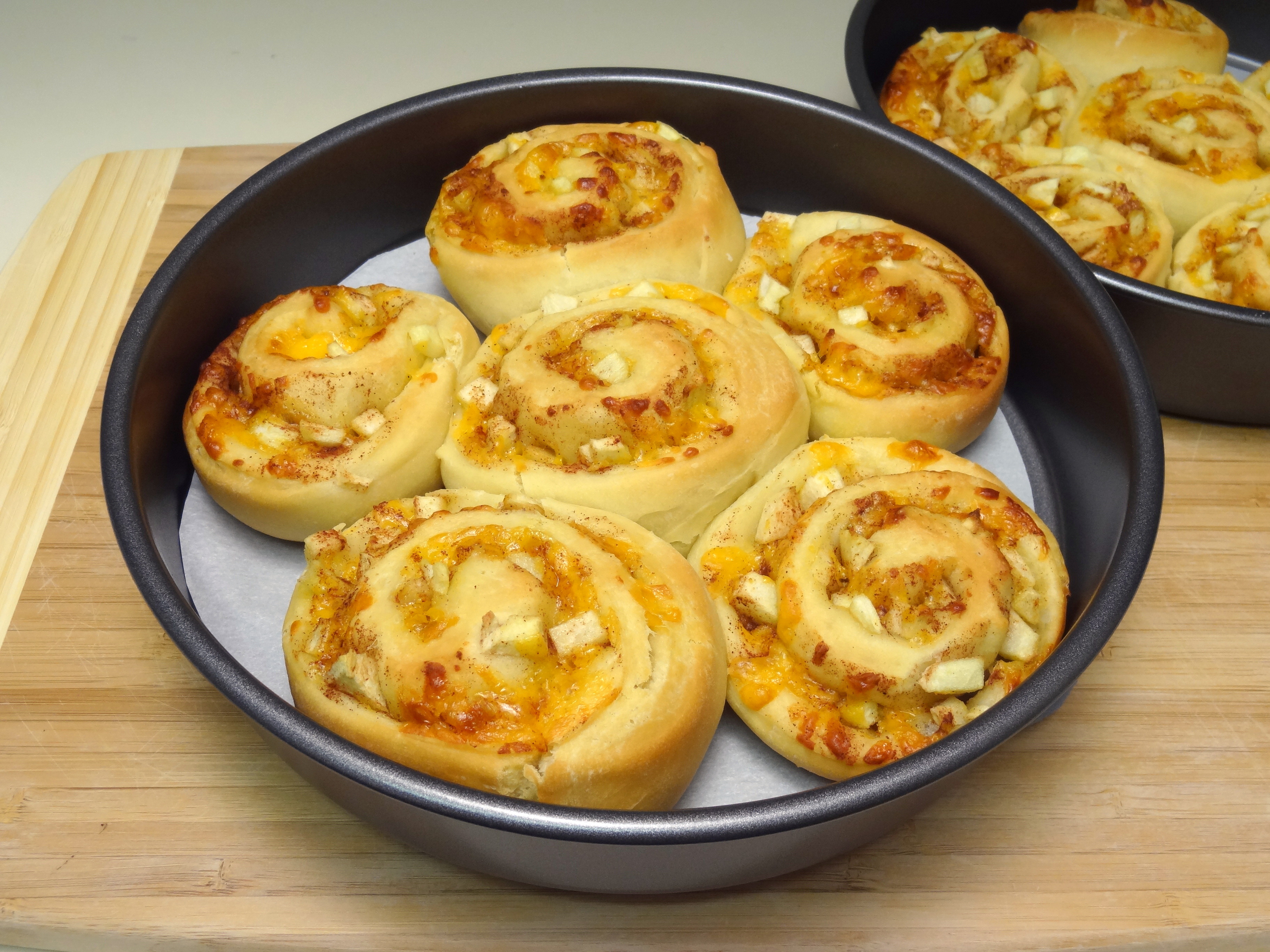 cheddar apple cinnamon rolls