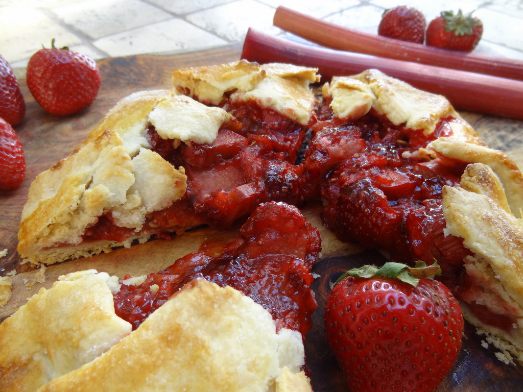 strawberry rhubarb galette