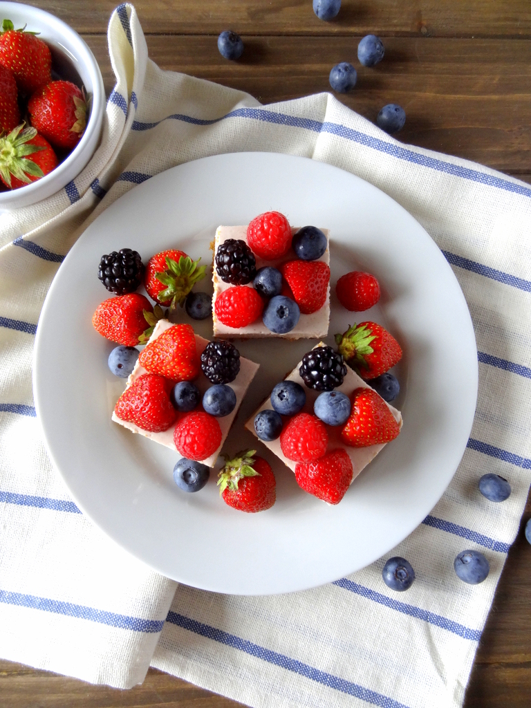 very berry cheesecake squares