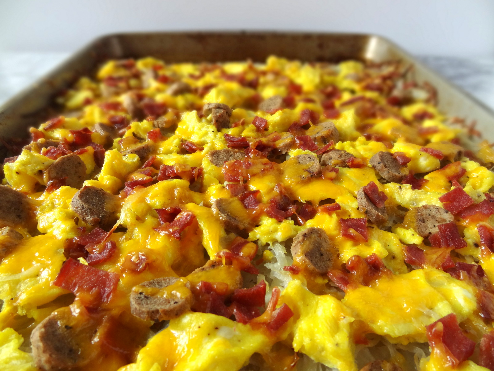 hash brown breakfast pizza