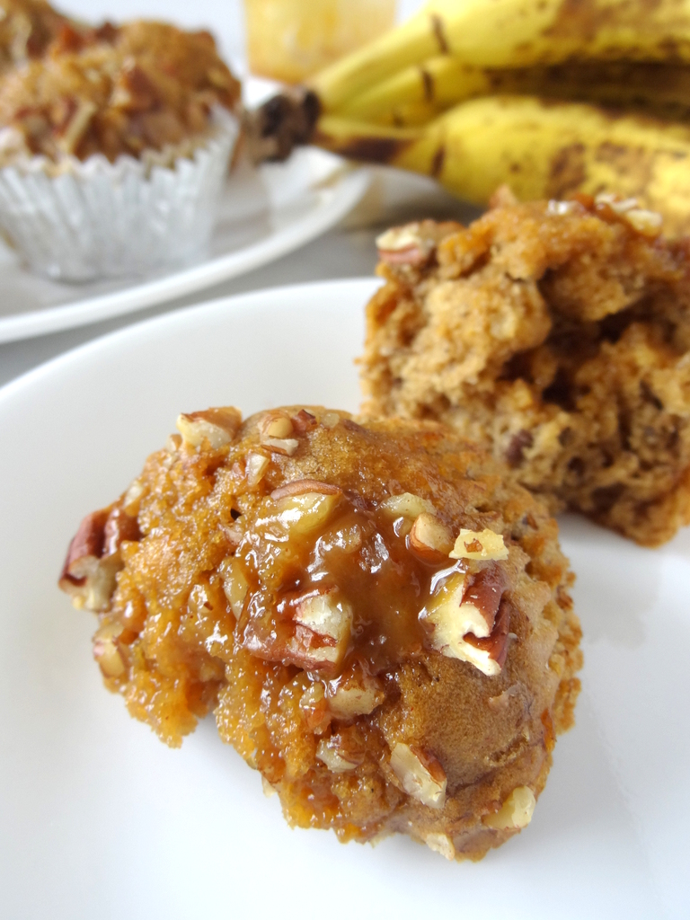 caramel banana pecan muffins